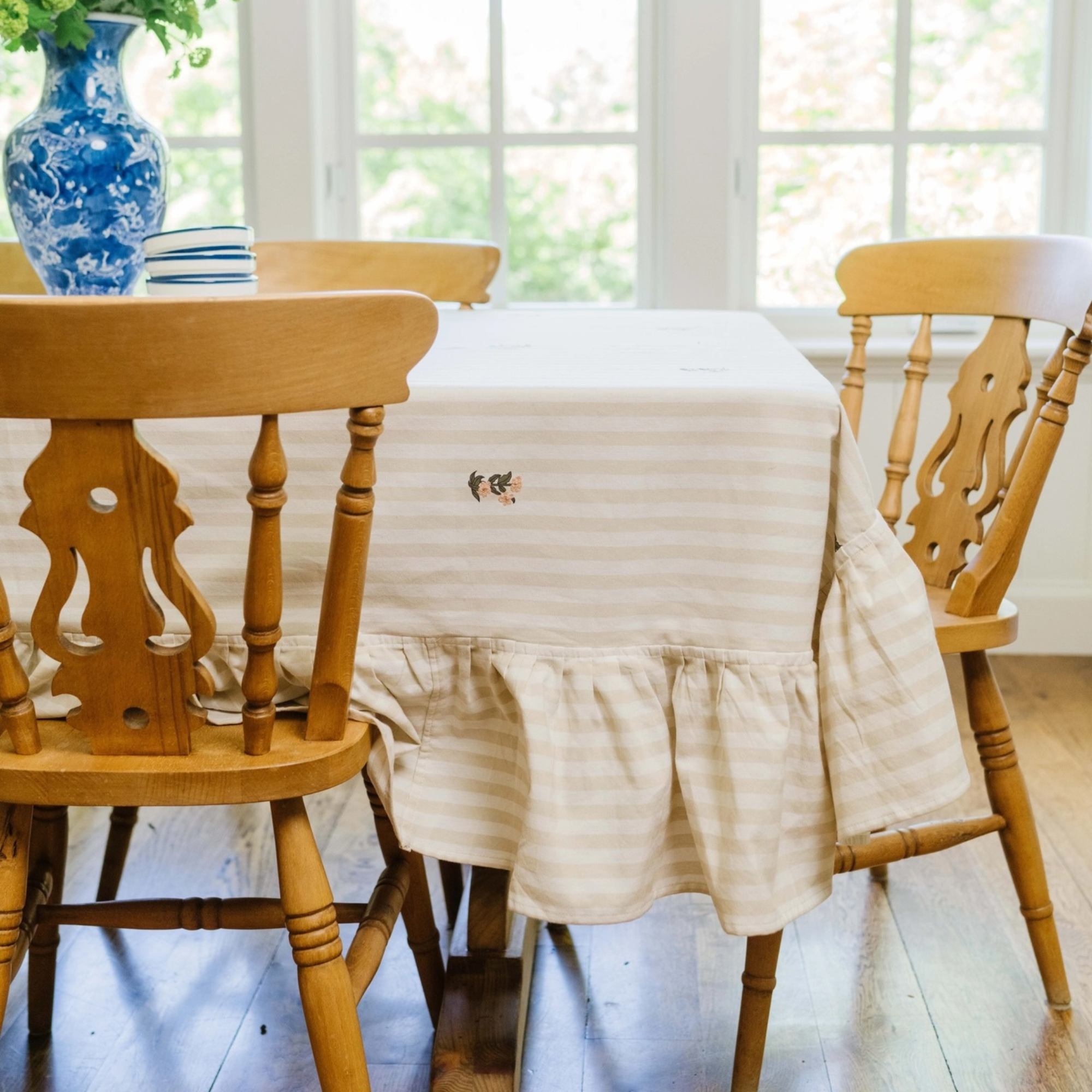 Frances Ruffled Tablecloth: 60" x 90"